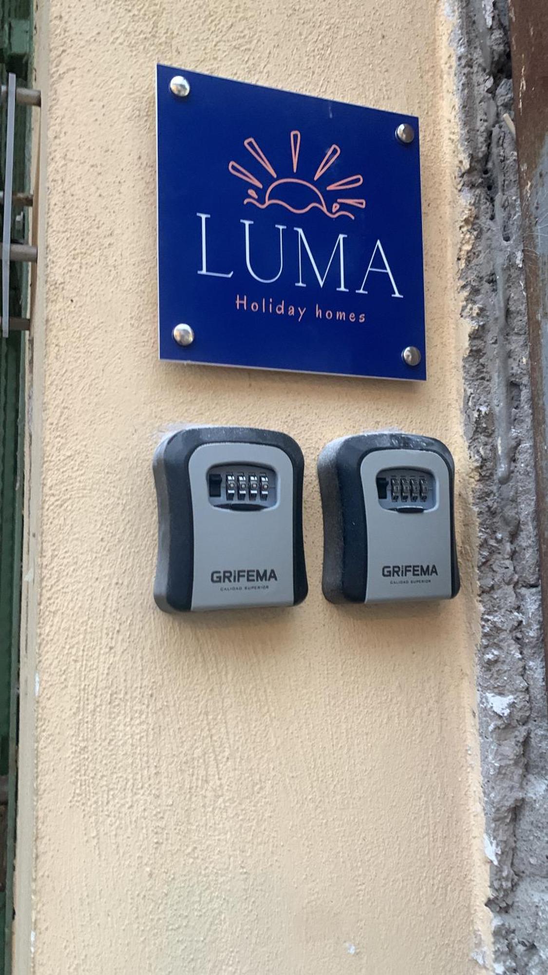 Luma Holiday Homes Mondragone Exteriör bild